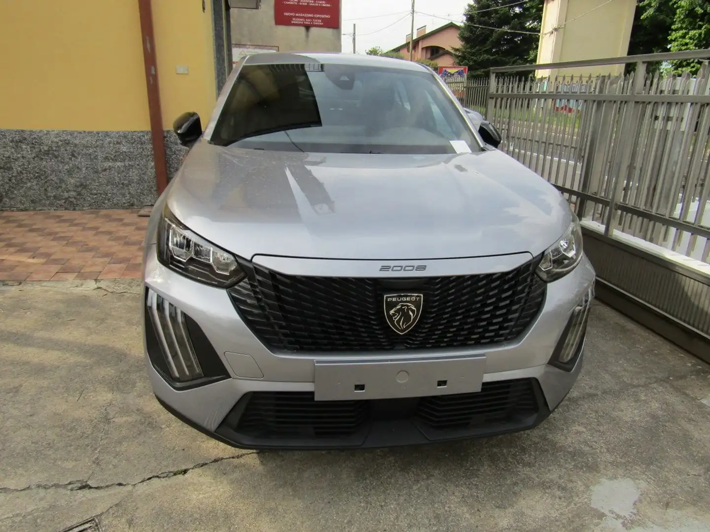 Peugeot 2008 2008 1.2 puretech Style Grigio - 2