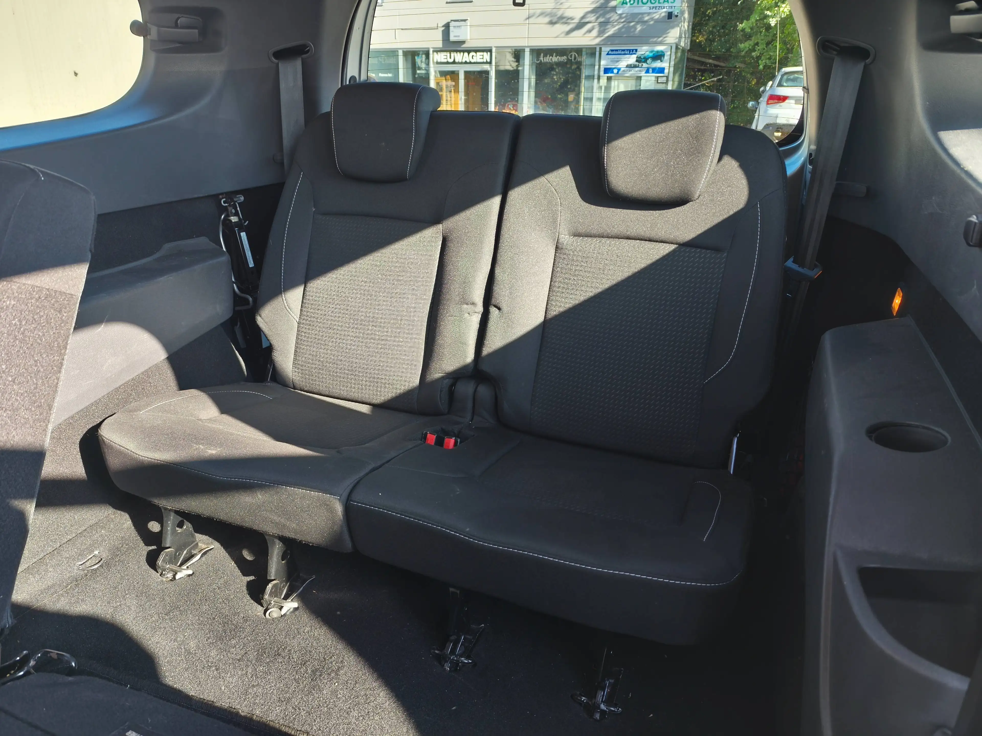 Dacia Lodgy Comfort*GARANTIE*7-SITZER*SERVICE-NEU* — photo 12