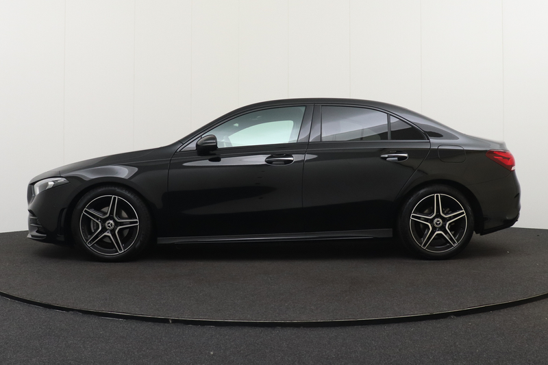 Mercedes-Benz A 180 AMG Night-Pack Pano-Dak 18'LMV Carplay Sfeerverlic — photo 5