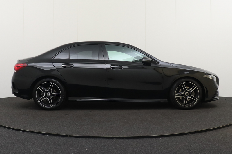 Mercedes-Benz A 180 AMG Night-Pack Pano-Dak 18'LMV Carplay Sfeerverlic — photo 6