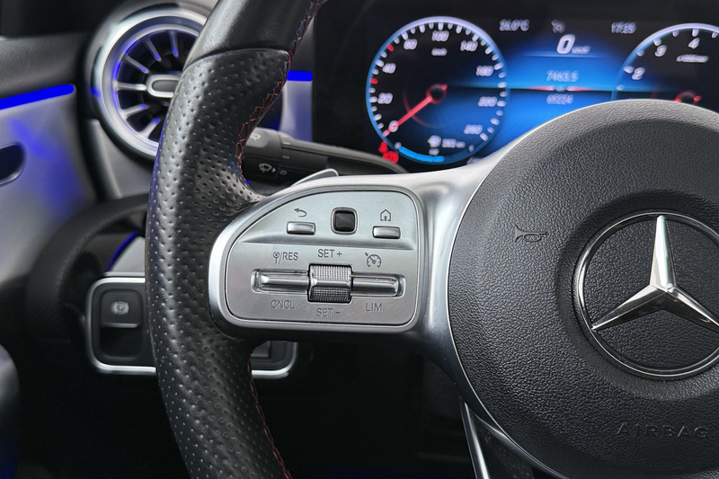 Mercedes-Benz A 180 AMG Night-Pack Pano-Dak 18'LMV Carplay Sfeerverlic — photo 17