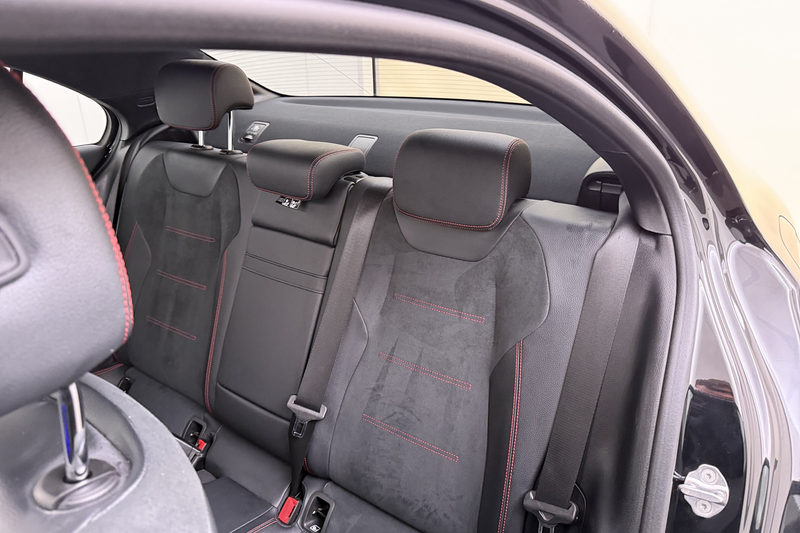 Mercedes-Benz A 180 AMG Night-Pack Pano-Dak 18'LMV Carplay Sfeerverlic — photo 10