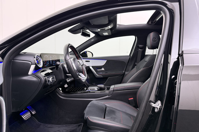 Mercedes-Benz A 180 AMG Night-Pack Pano-Dak 18'LMV Carplay Sfeerverlic — photo 9
