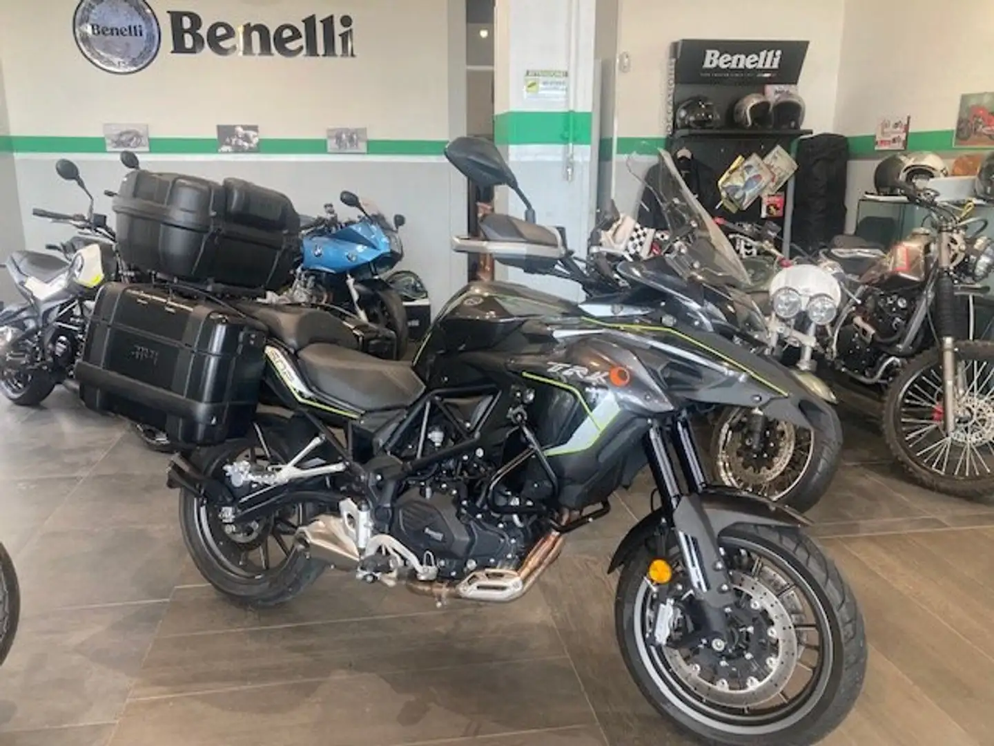 Benelli TRK 502 Stradale Grigio - 1