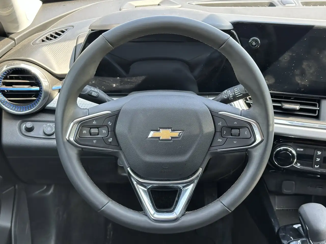 Chevrolet Trax снимка Chevrolet Trax