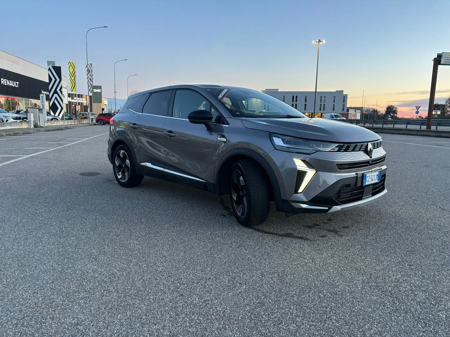 Renault Symbioz 1.6 E-Tech full hybrid Iconic 145cv auto Gris - 2