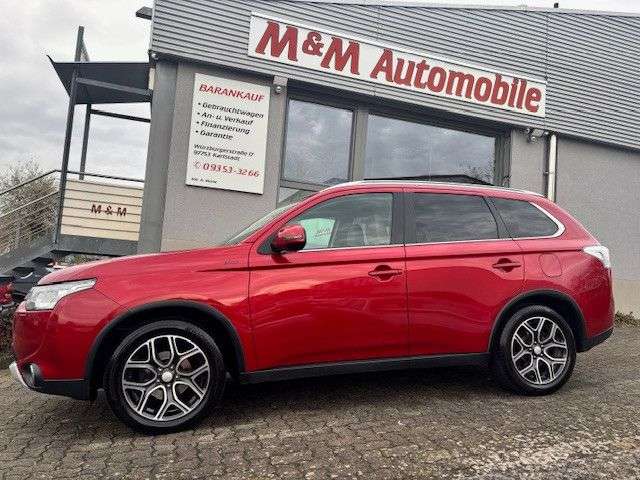 Imagine Mitsubishi Outlander 2.2 DI-D 4WD *7-Sitzer+AHK+R-CAM+GSHD*