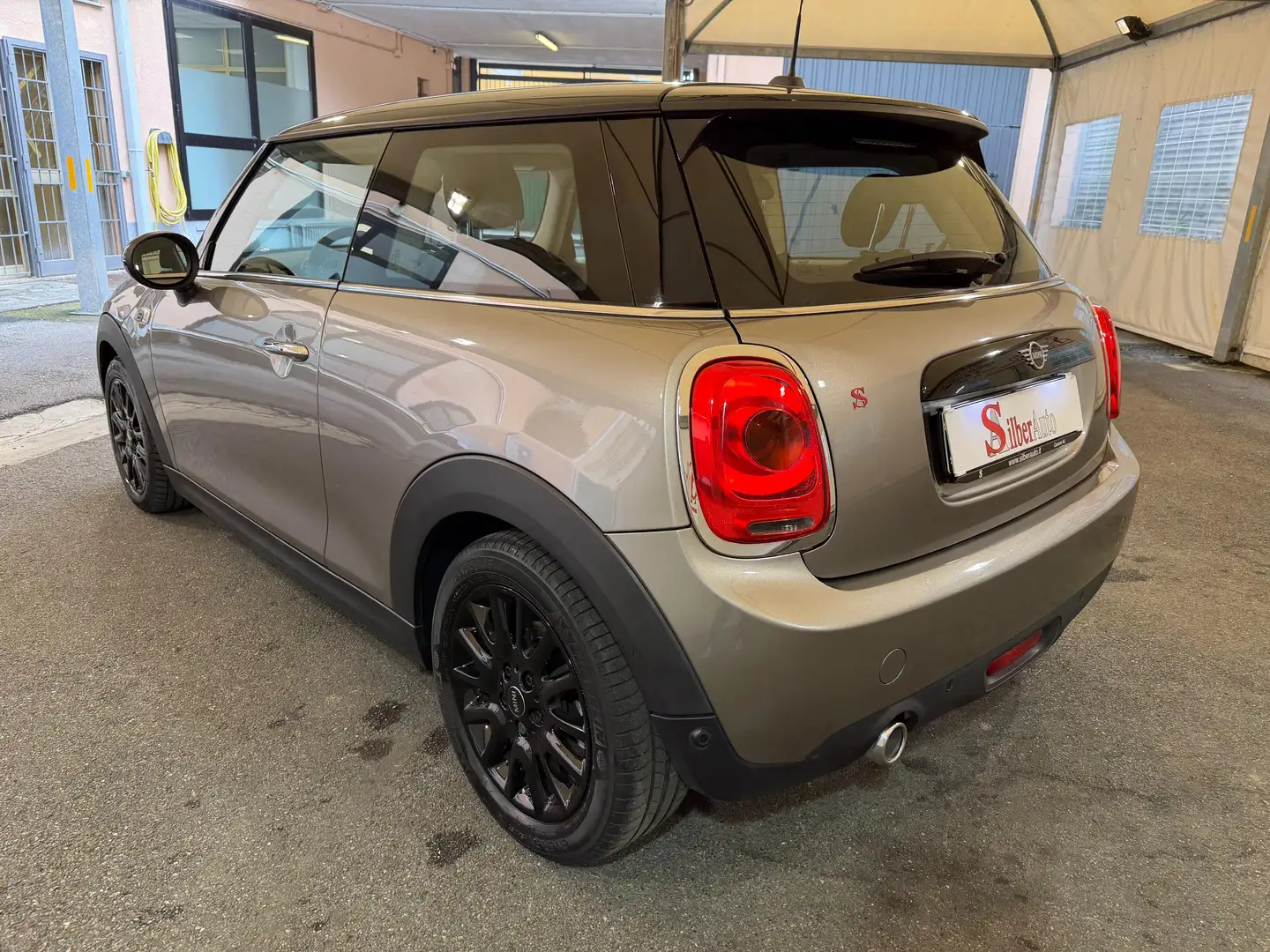MINI Cooper D Mini 3p 1.5 Cooper D Boost Automatica 116 CV Grigio - 2
