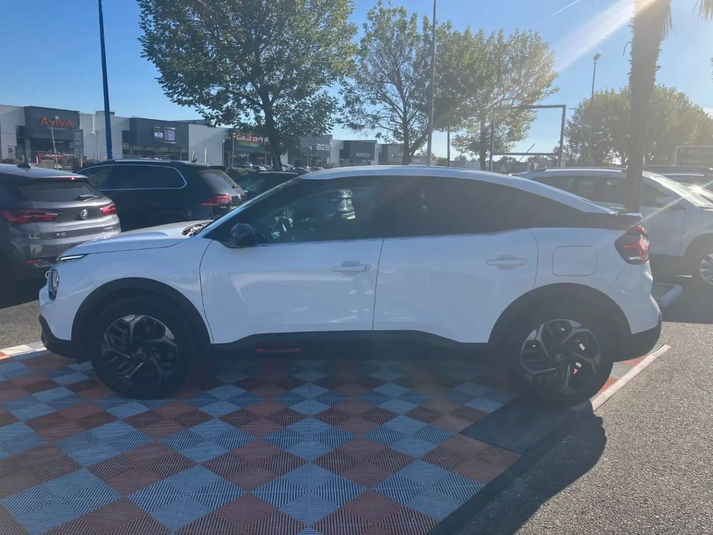 Citroen C4 NEW PureTech 130 EAT8 FEEL PACK GPS ADML JA 18 Pack Red Blanc - 1