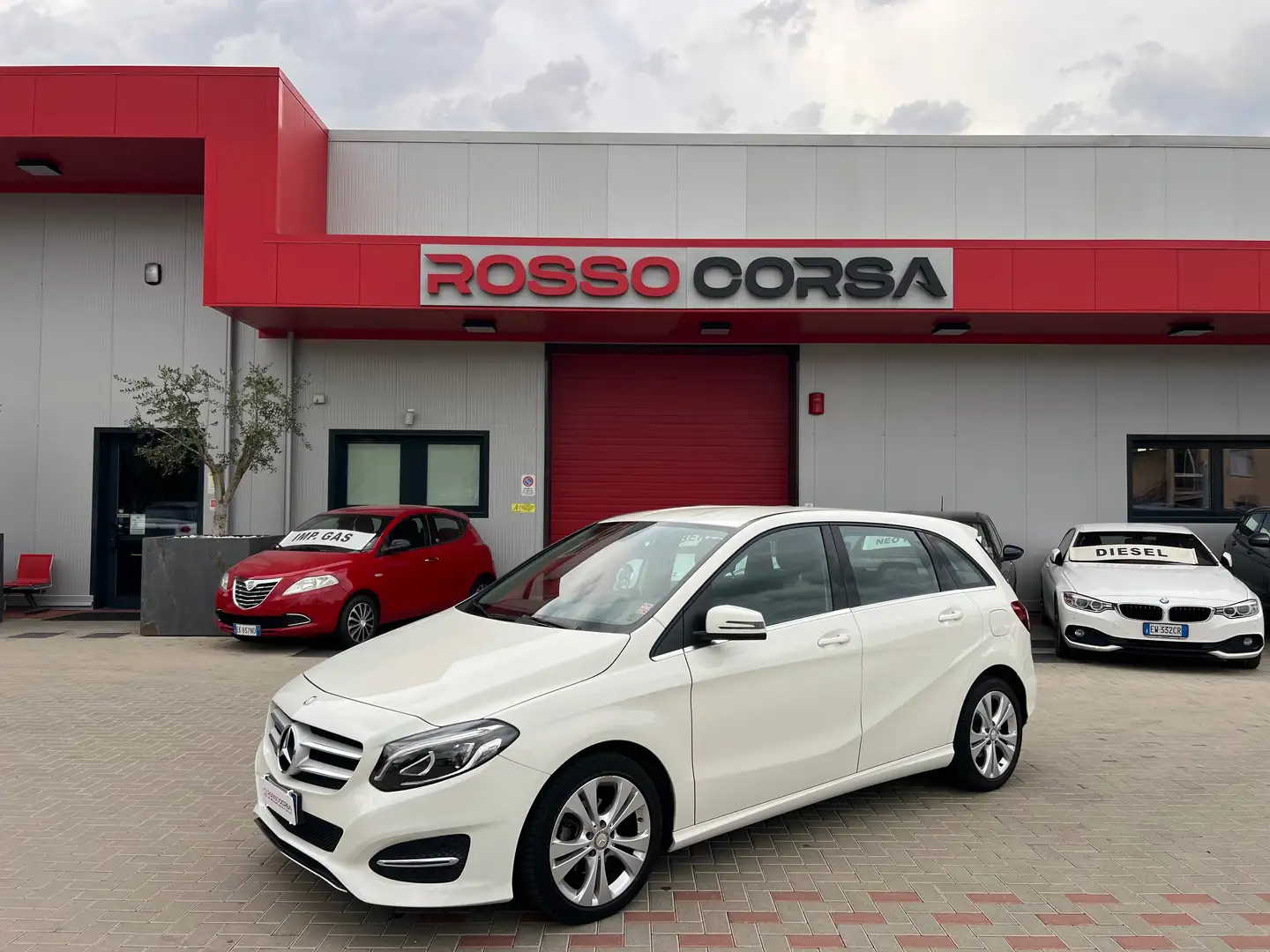 Mercedes-Benz B 180 CDI Sport auto BIXENO LED CRUISE UNIPRO Bianco - 1