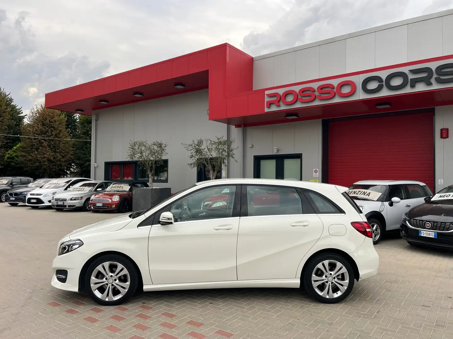 Mercedes-Benz B 180 CDI Sport auto BIXENO LED CRUISE UNIPRO Bianco - 2