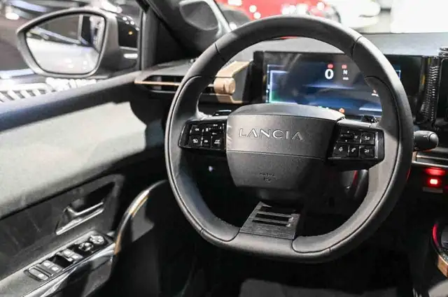 Lancia Ypsilon view 14