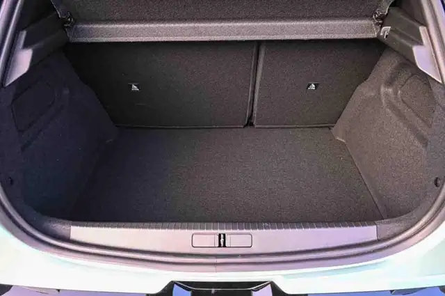 Lancia Ypsilon view 7