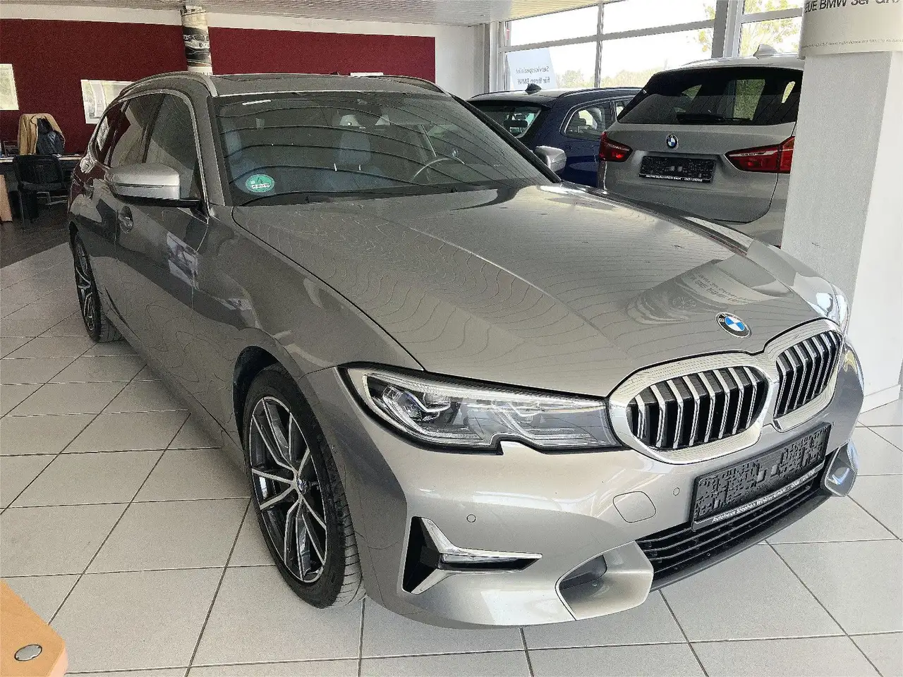 BMW 330