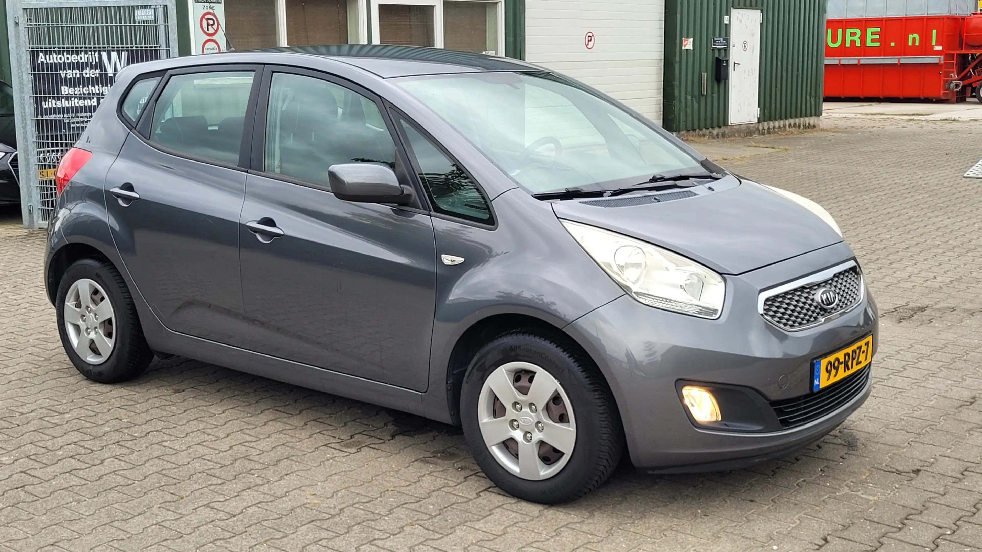 Kia Venga 1.4 CVVT Seven Camera Navi Cruise — photo 11