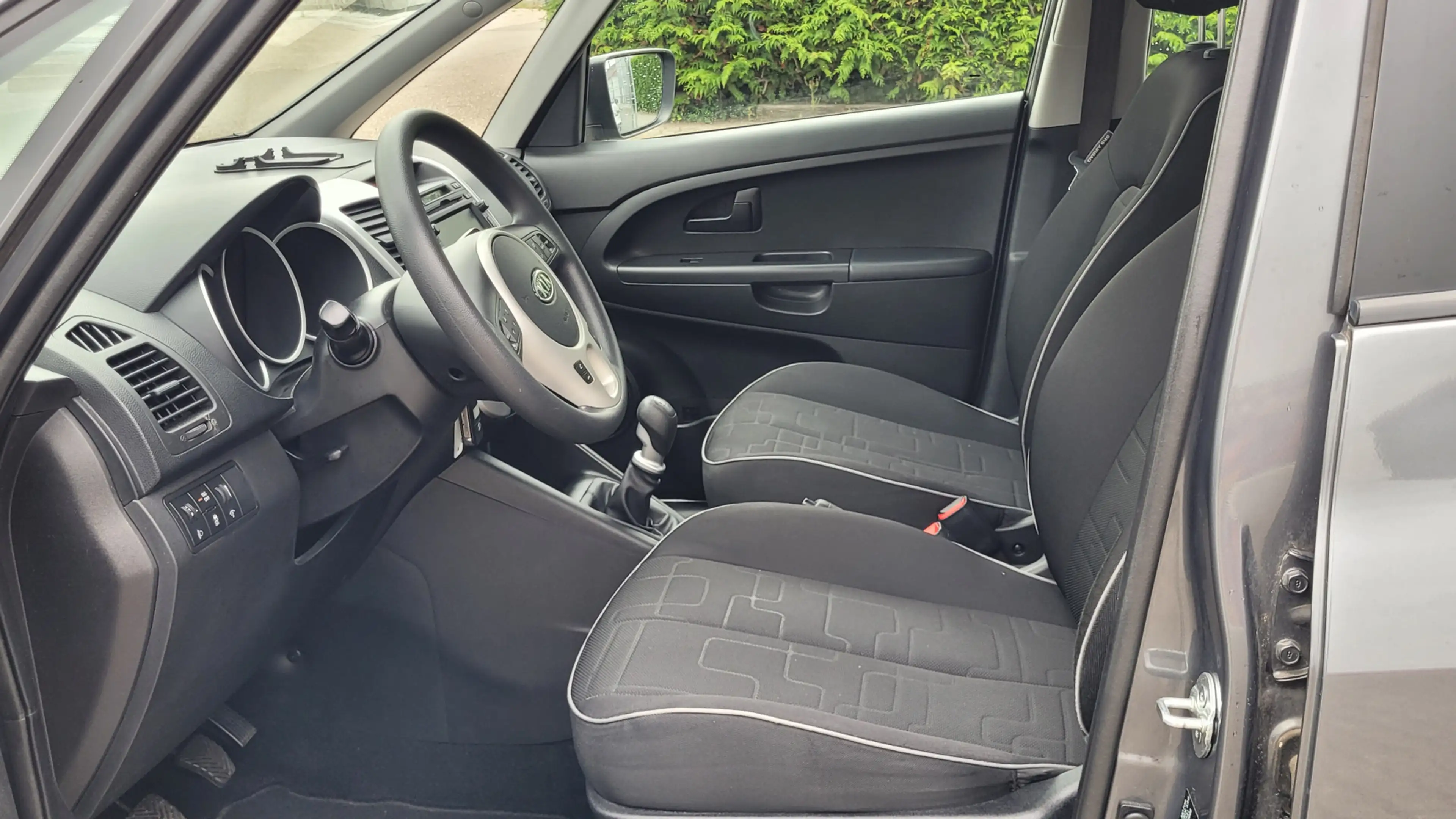 Kia Venga 1.4 CVVT Seven Camera Navi Cruise — photo 13