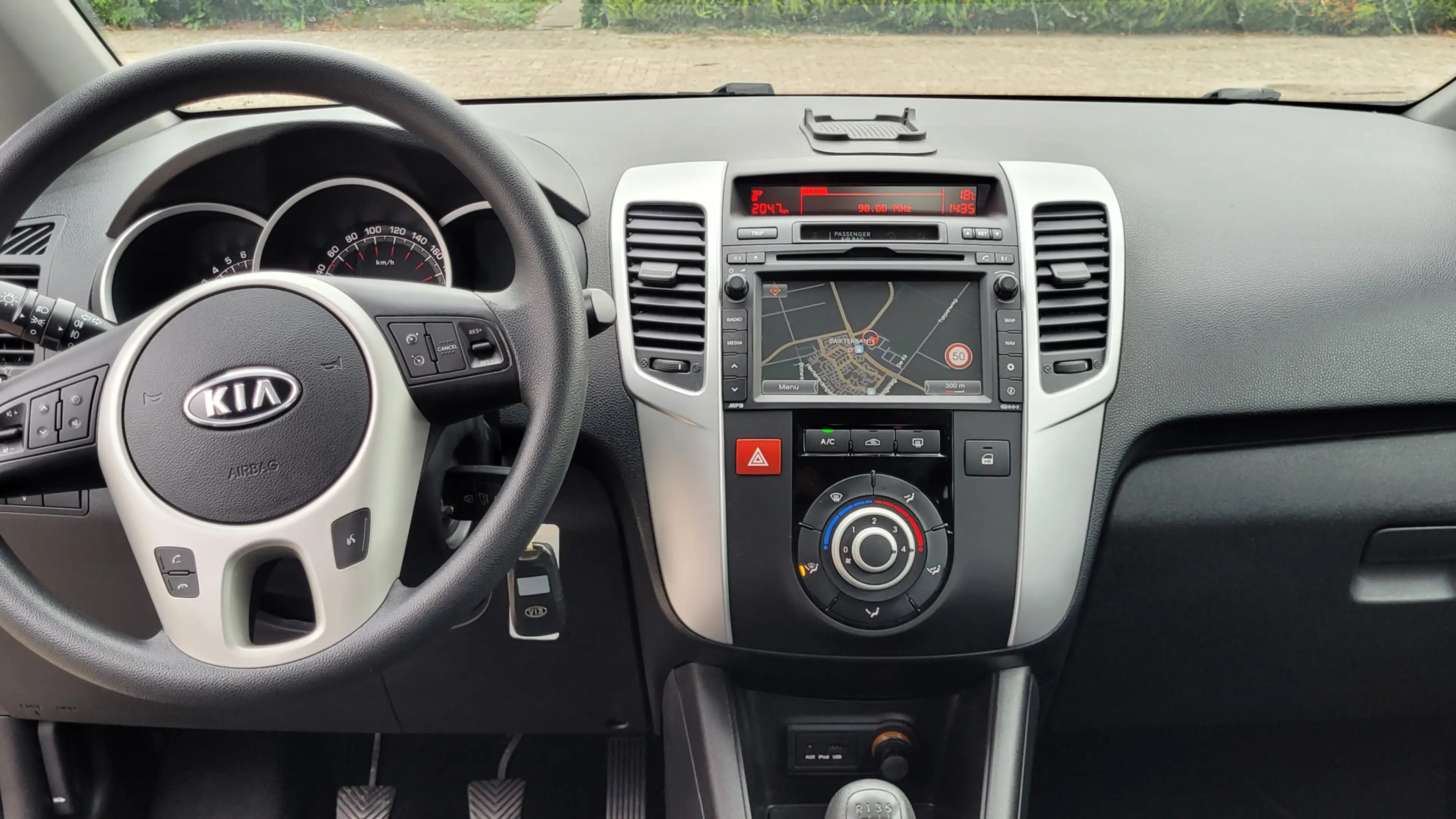 Kia Venga 1.4 CVVT Seven Camera Navi Cruise — photo 3