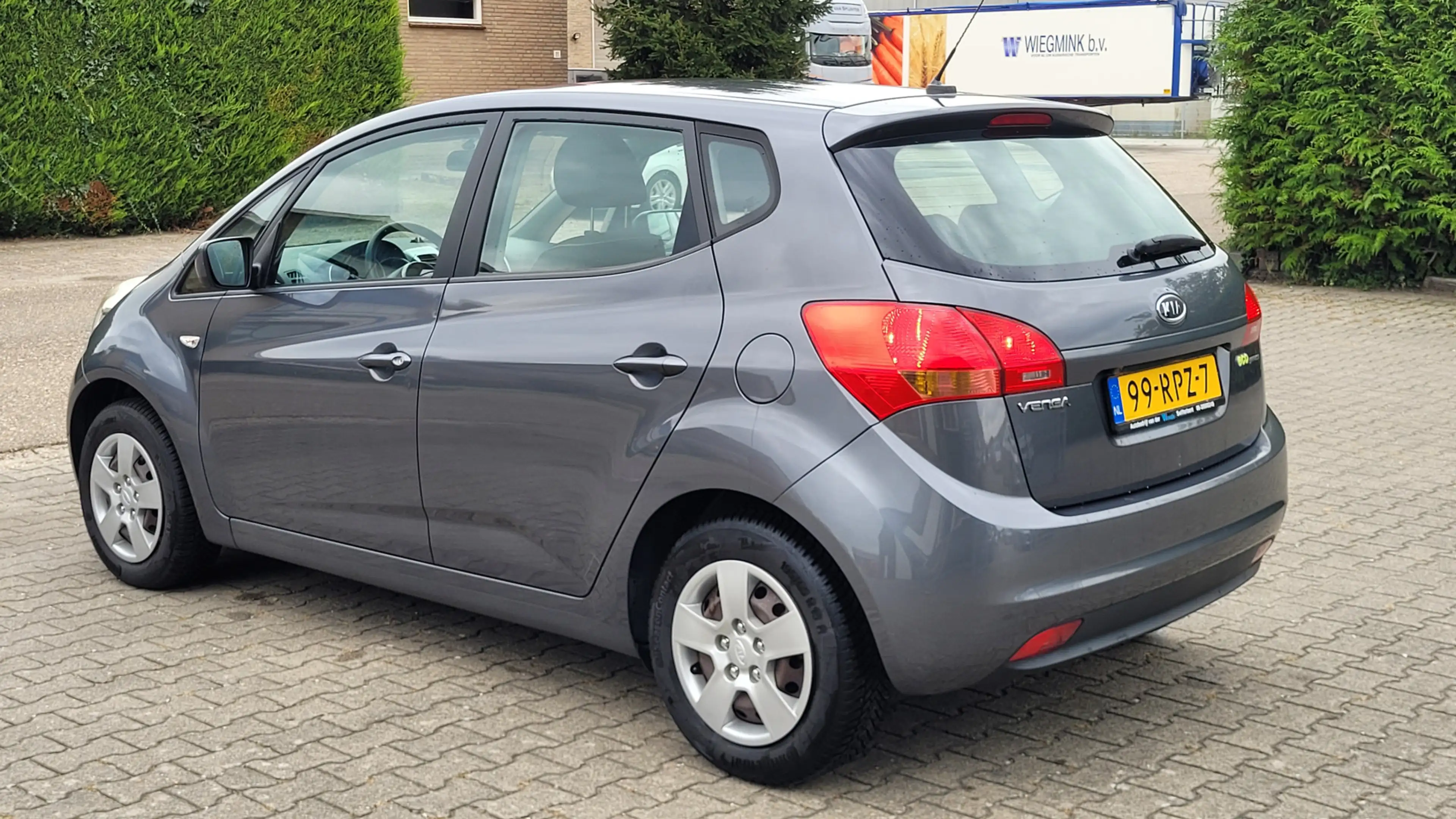 Kia Venga 1.4 CVVT Seven Camera Navi Cruise — photo 2