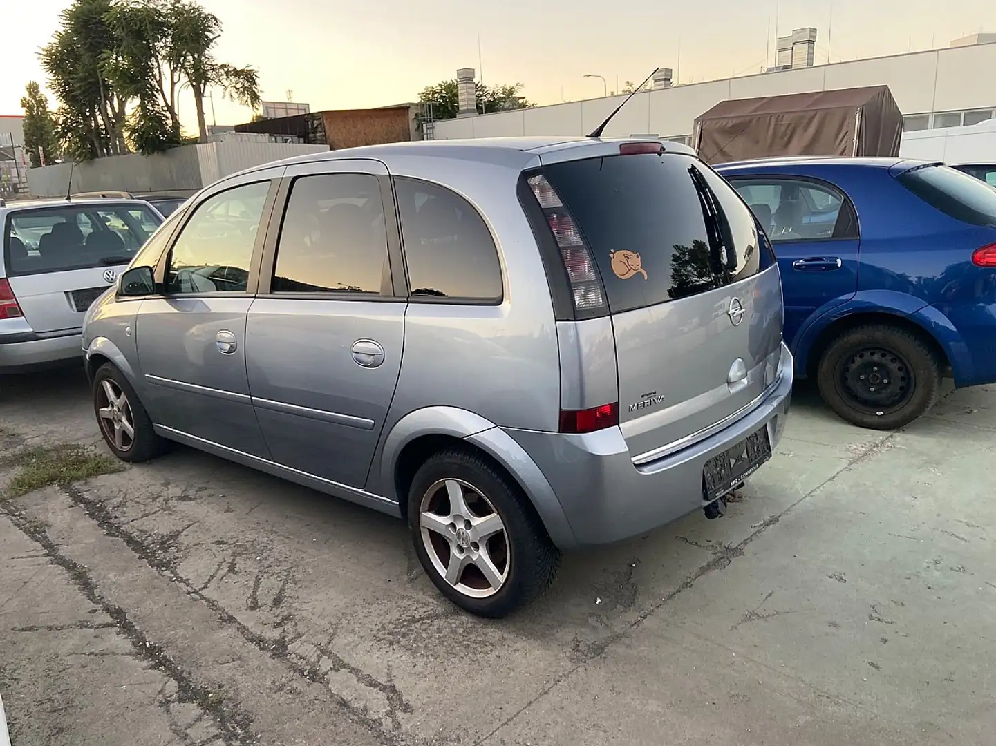 Opel Meriva 1,6 16V Edition Easytronic |2.Besitz| Gris - 2