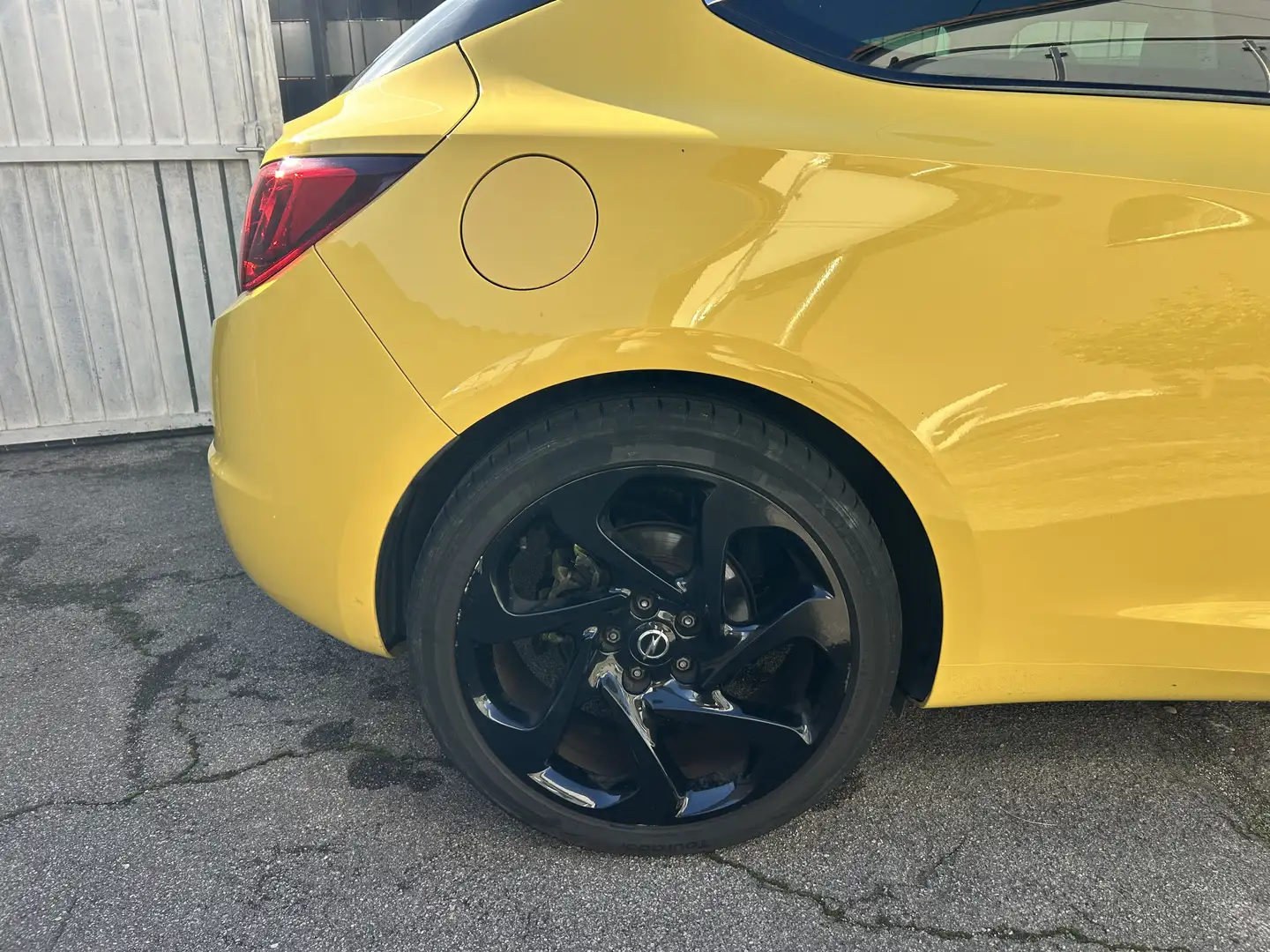 Opel Astra 1,6  Turbo. 125 KW - 2