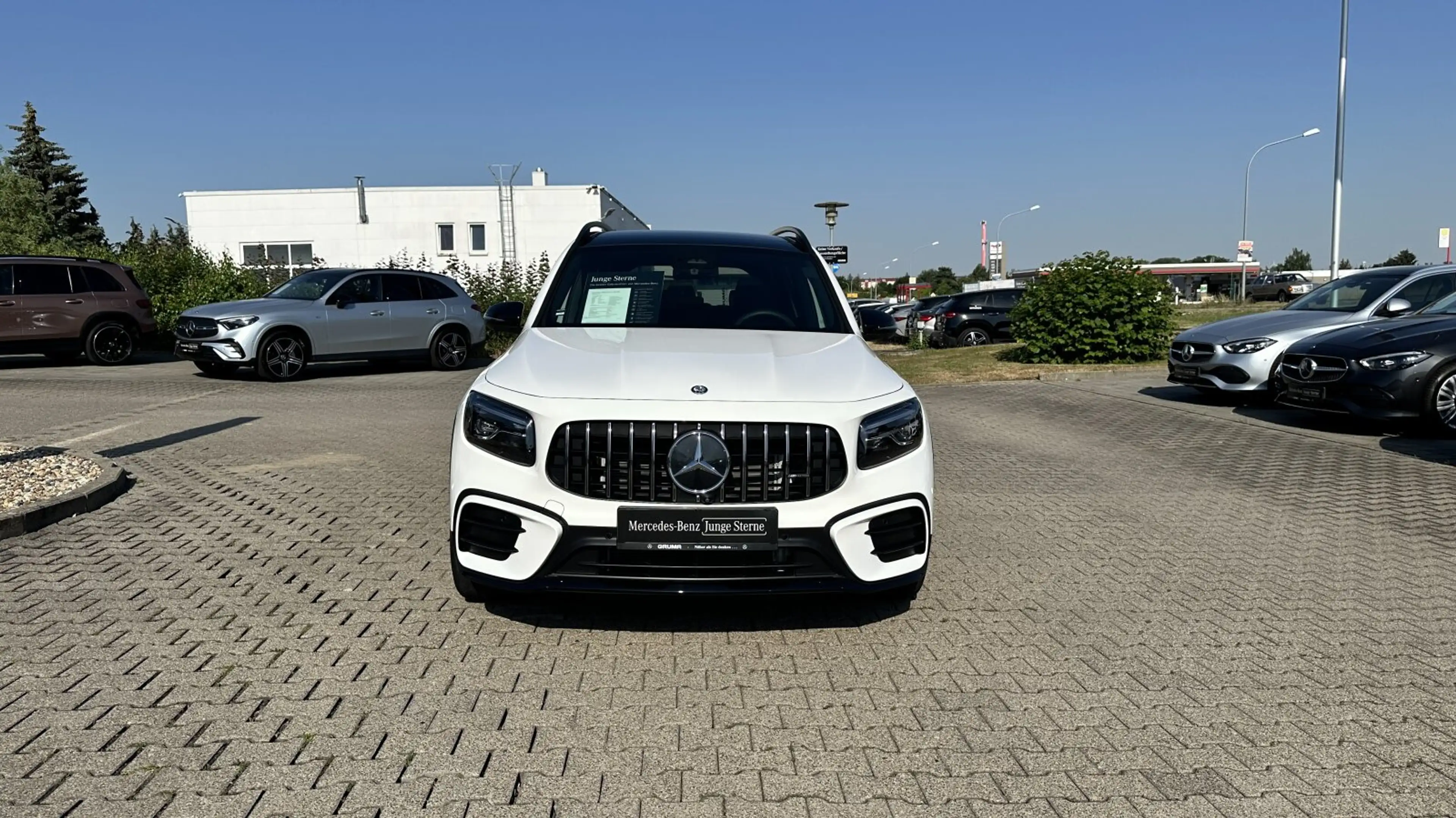 Mercedes-Benz GLB 35 AMG Mercedes-AMG GLB 35 4M Night+Pano+Multibeam+Distronic — photo 2