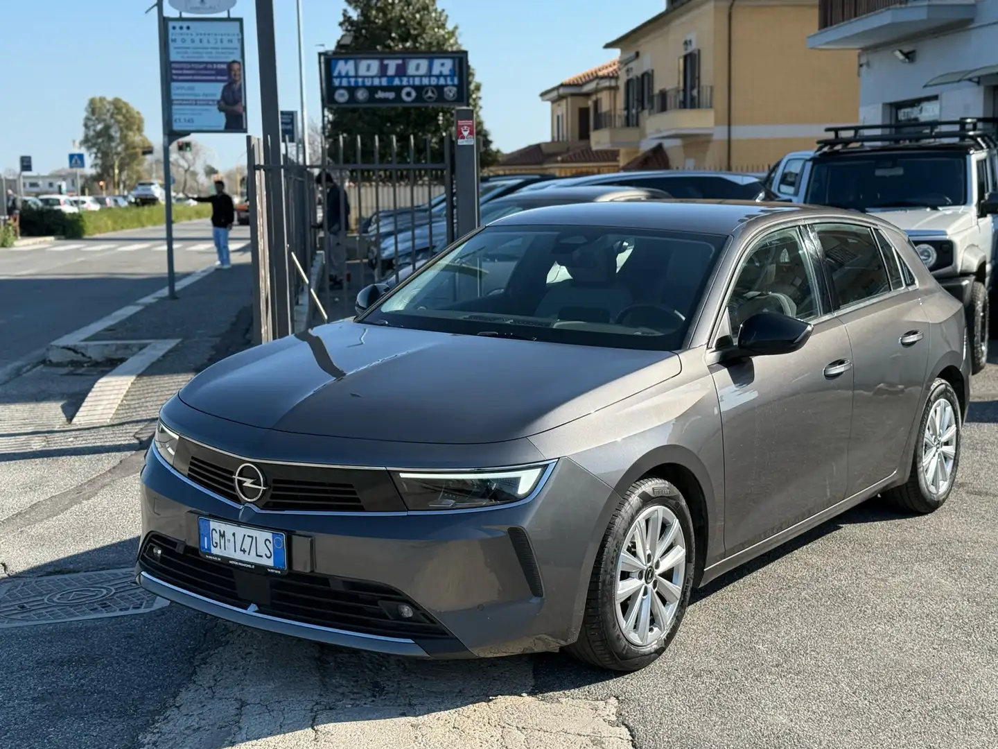Opel Astra 1.2 t Edition 110cv MT6 Vettura Ufficiale Italia Gris - 1