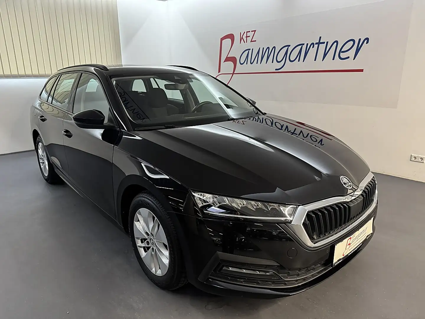 Skoda Octavia Combi 2,0TDI *LED*NAVI*Sitzheizung*Lenkradheizu... Schwarz - 1