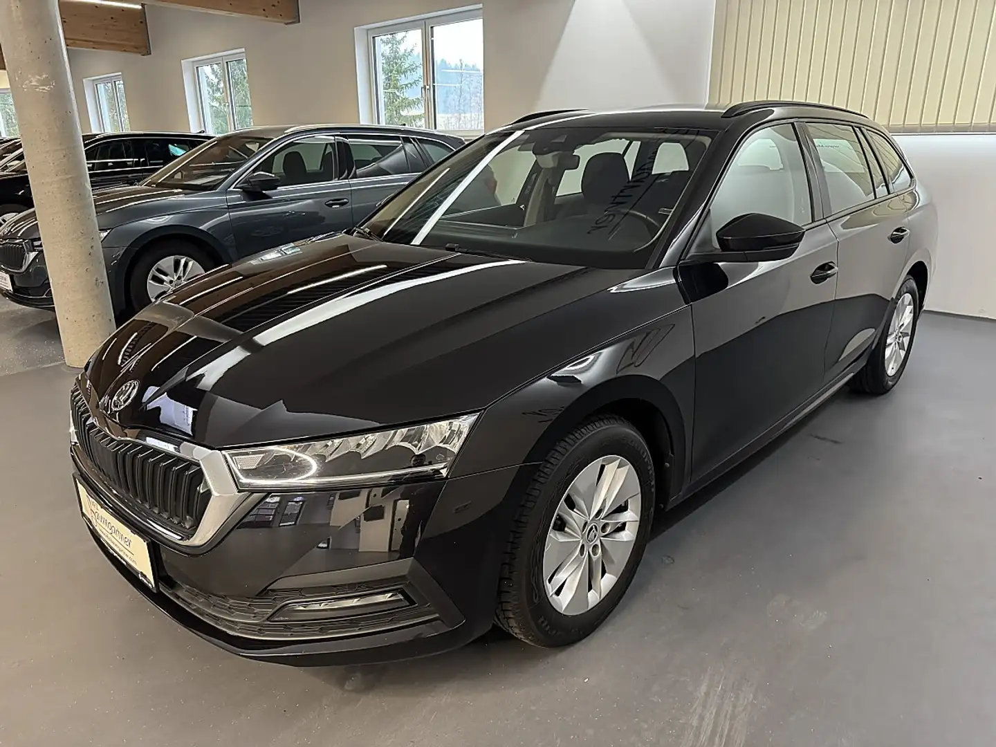 Skoda Octavia Combi 2,0TDI *LED*NAVI*Sitzheizung*Lenkradheizu... Schwarz - 2