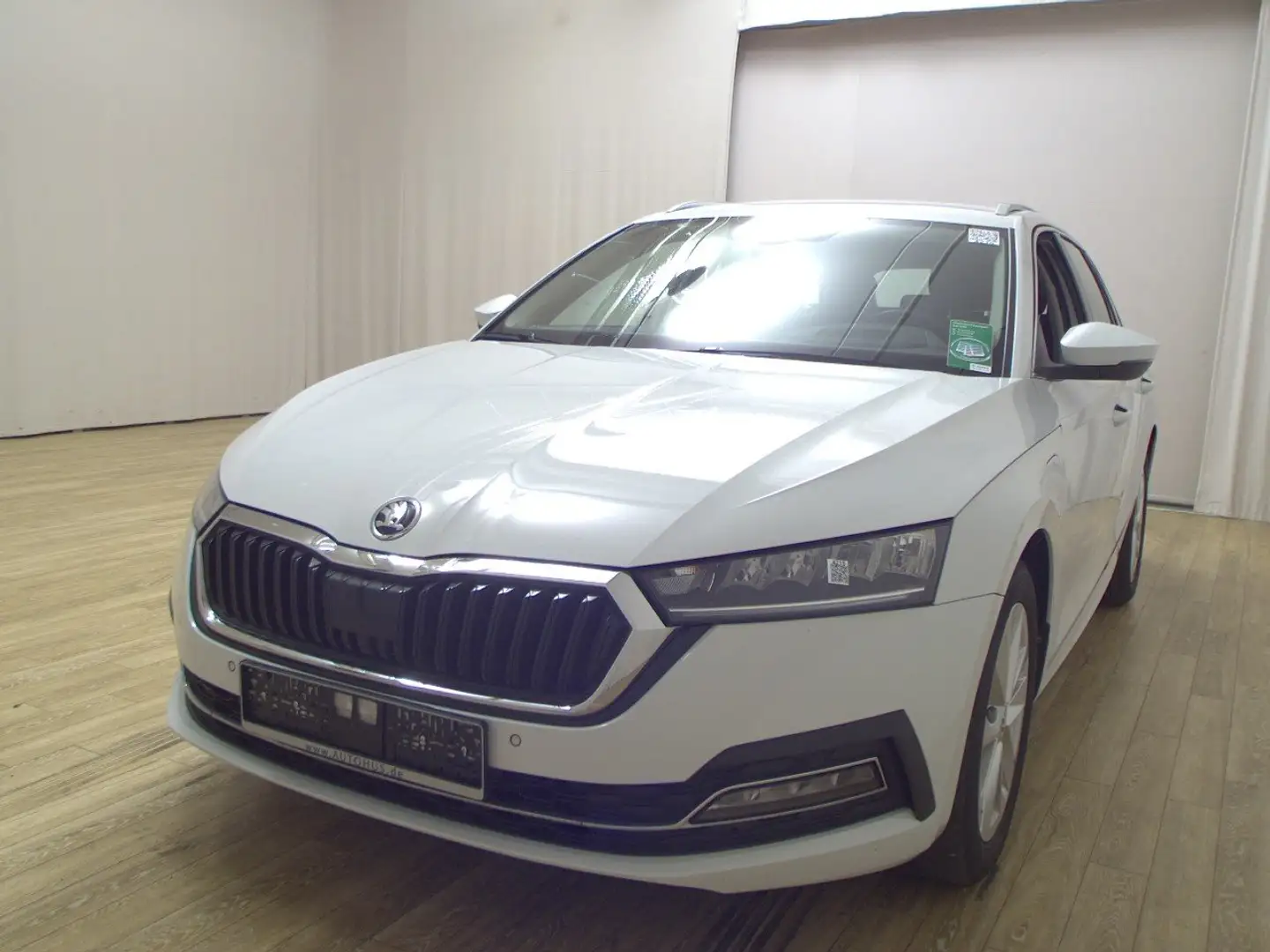 Skoda Octavia Kombi 1.4 TSI iV Style Navi LED vc HuD Weiß - 2