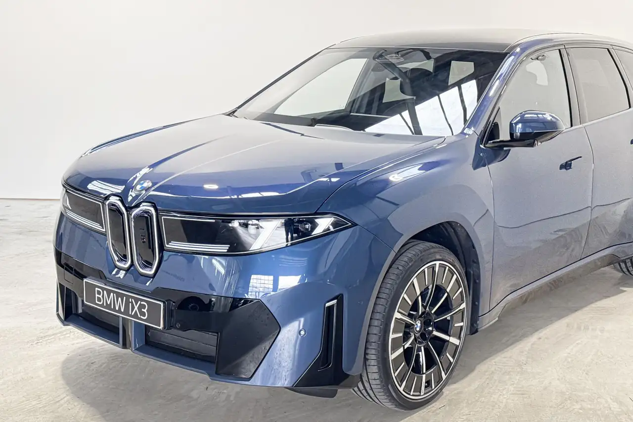 BMW iX3 2026