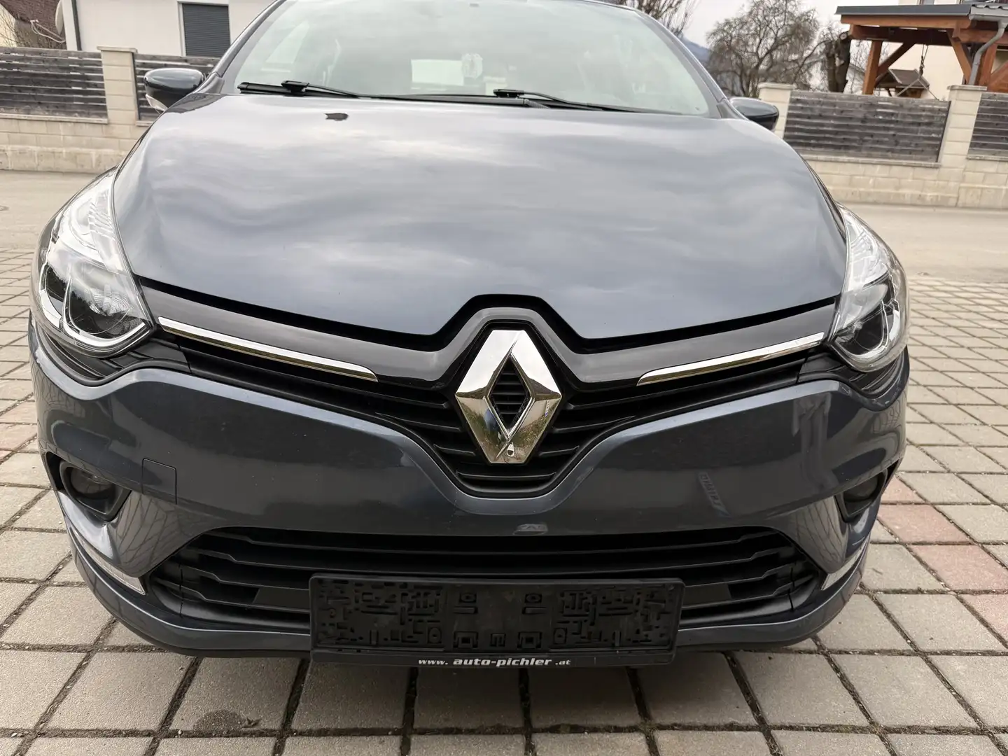 Renault Clio Grandtour 1,2 16V 75 Zen Grau - 2