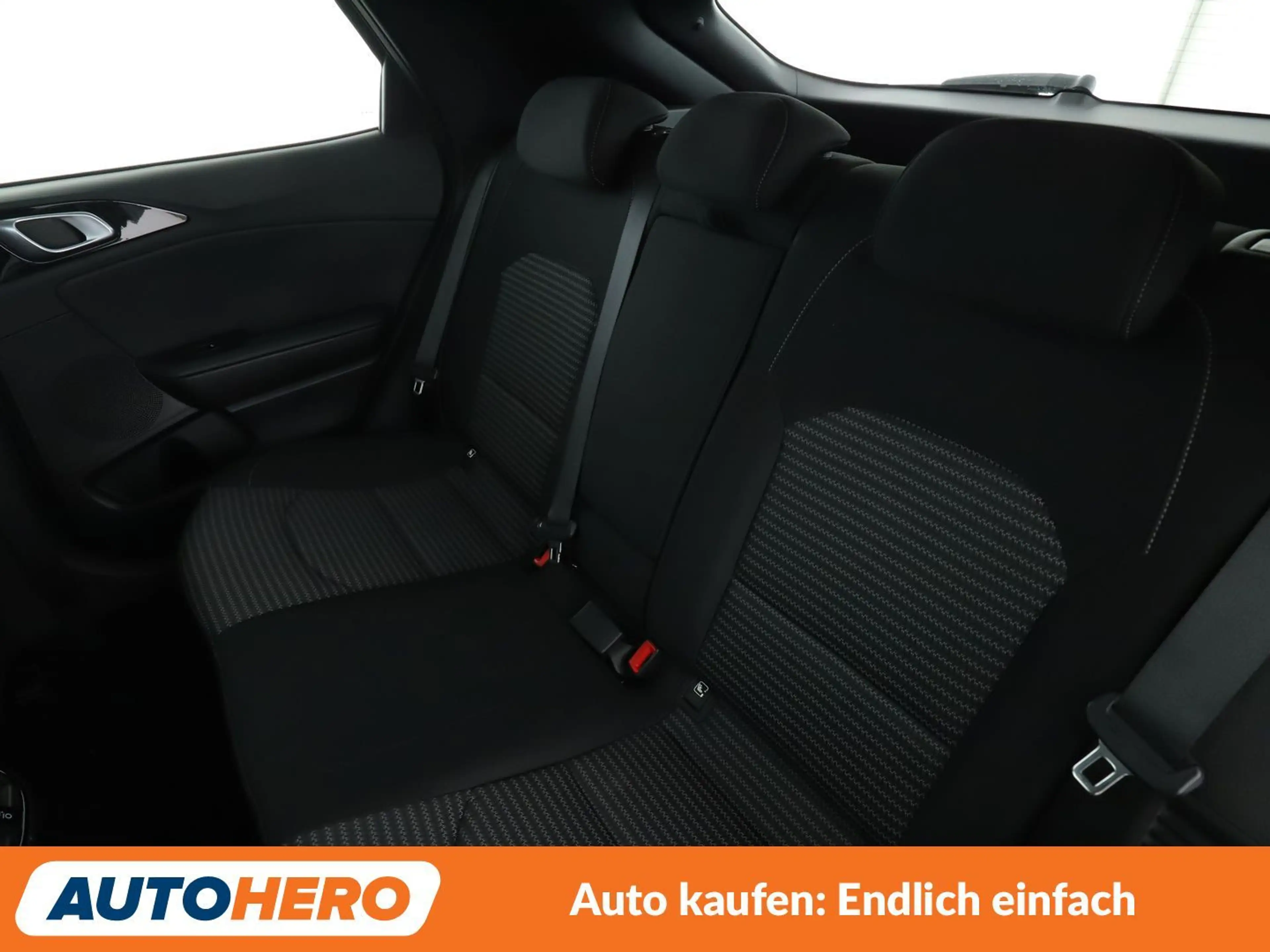 Kia XCeed 1.6 Plug-in Hybrid Vision Aut.*NAVI*TEMPO*CAM*PDC* — photo 14