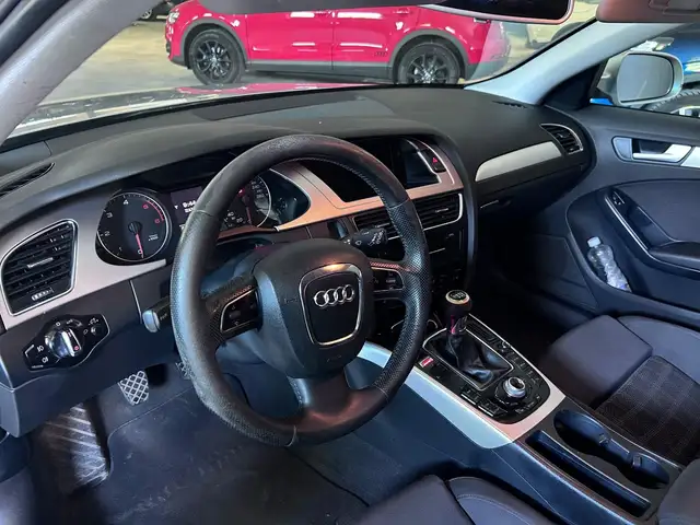 Audi A4 view 7