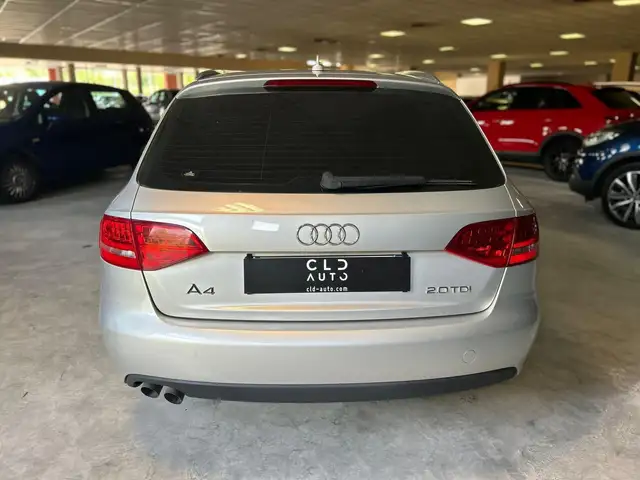 Audi A4 view 5