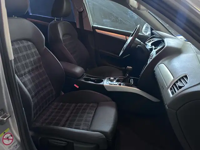 Audi A4 view 12