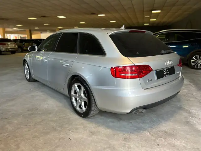 Audi A4 view 6