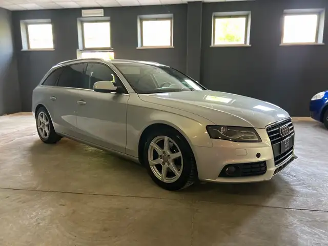 Audi A4 view 3