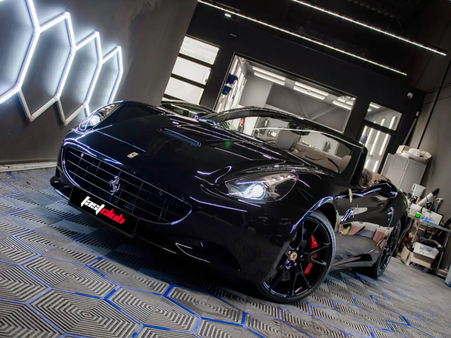 Ferrari California 4.3 V8 460 HP Nero Daytona / CarPlay / Magneride / Noir - 1