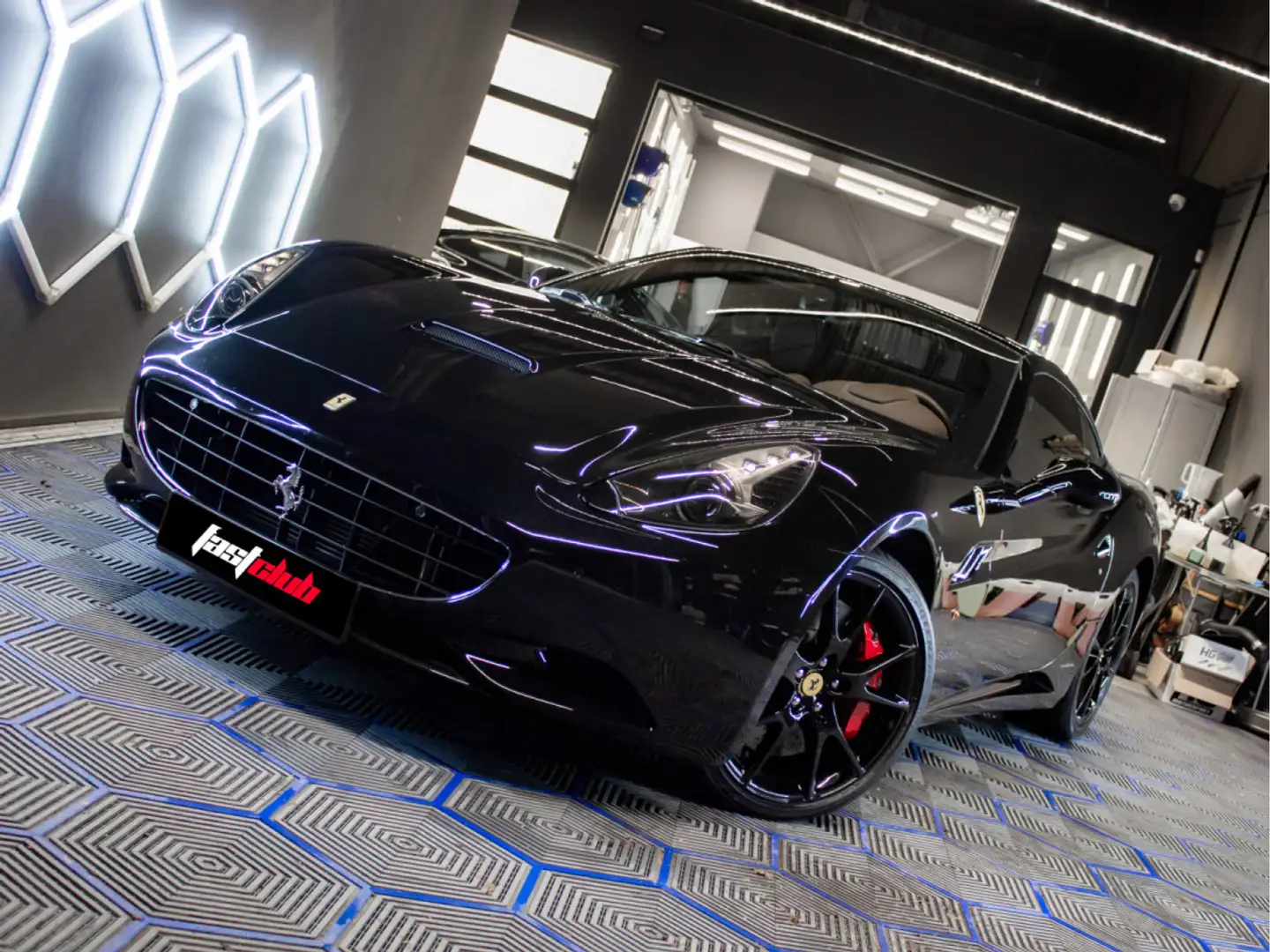 Ferrari California 4.3 V8 460 HP Nero Daytona / CarPlay / Magneride / Noir - 2