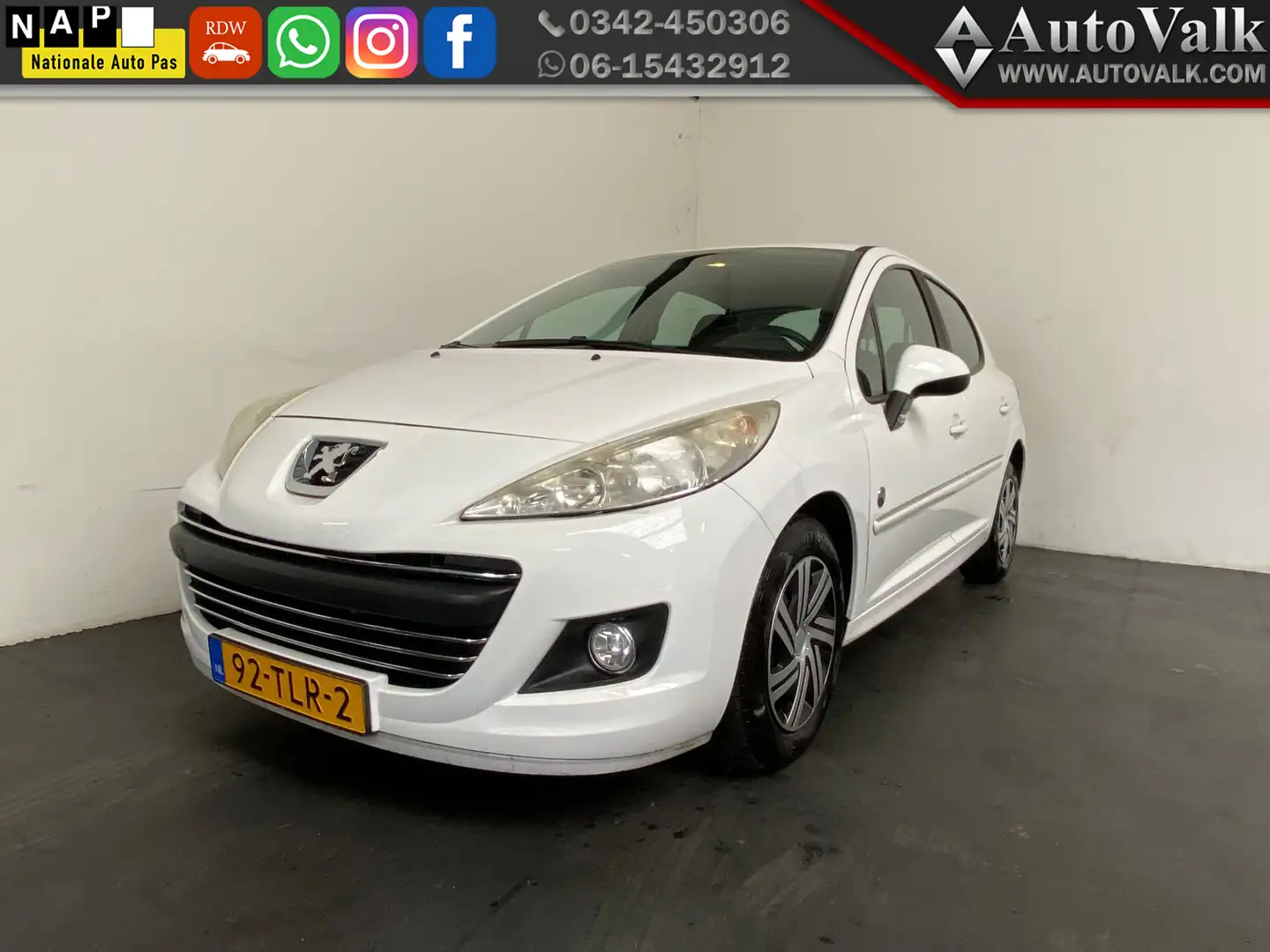 Peugeot 207 1.4 VTi Urban Move APK 06-26 Wit - 1