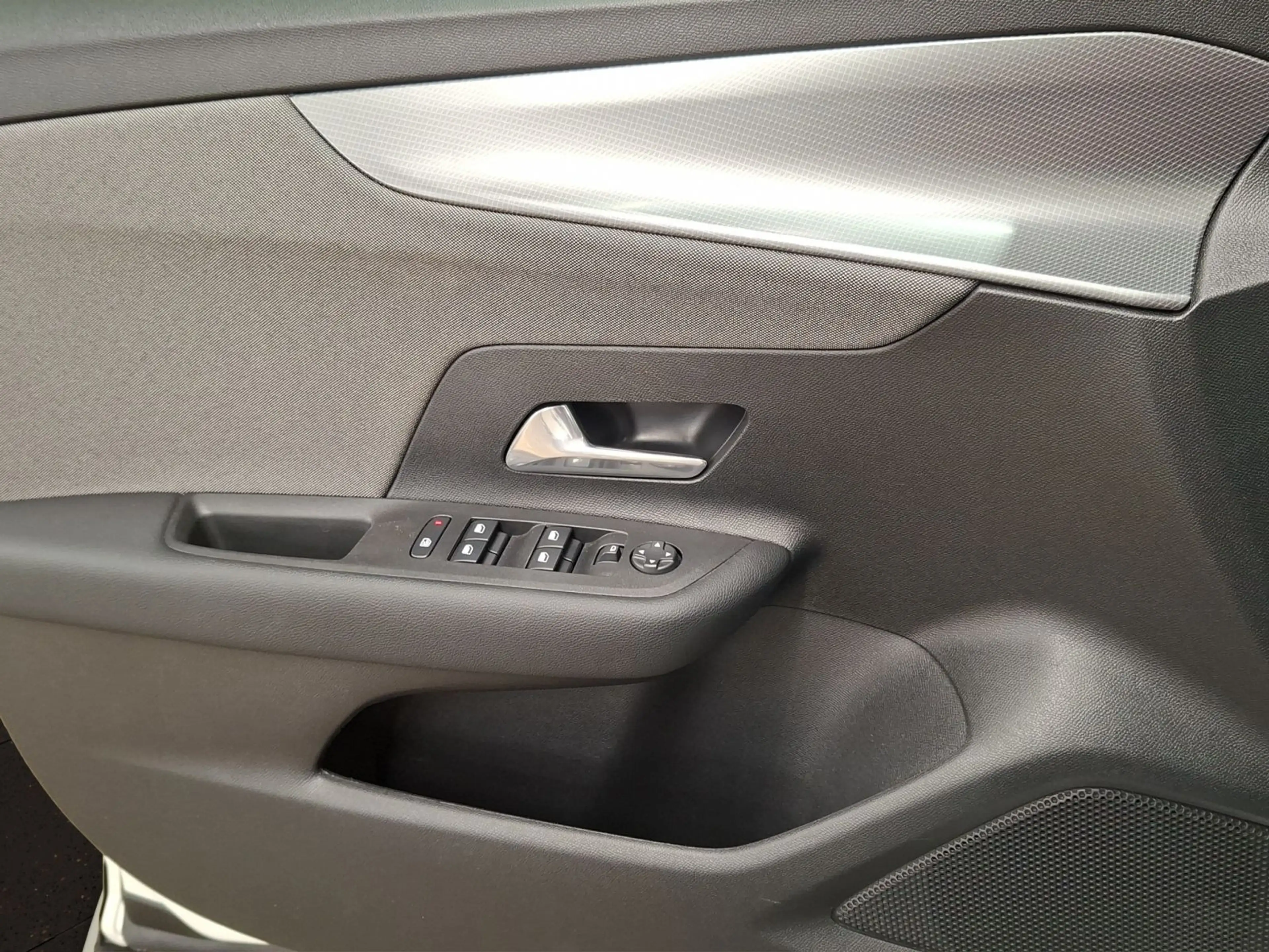 Opel Mokka-E Edition Automatik — photo 12