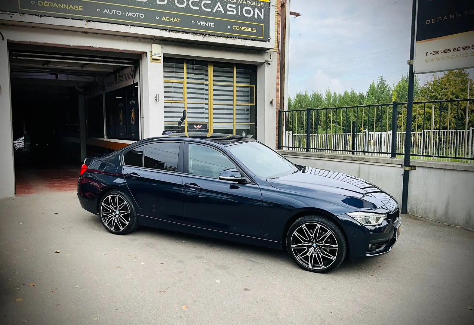 BMW 320 dA ED Edition Blau - 2