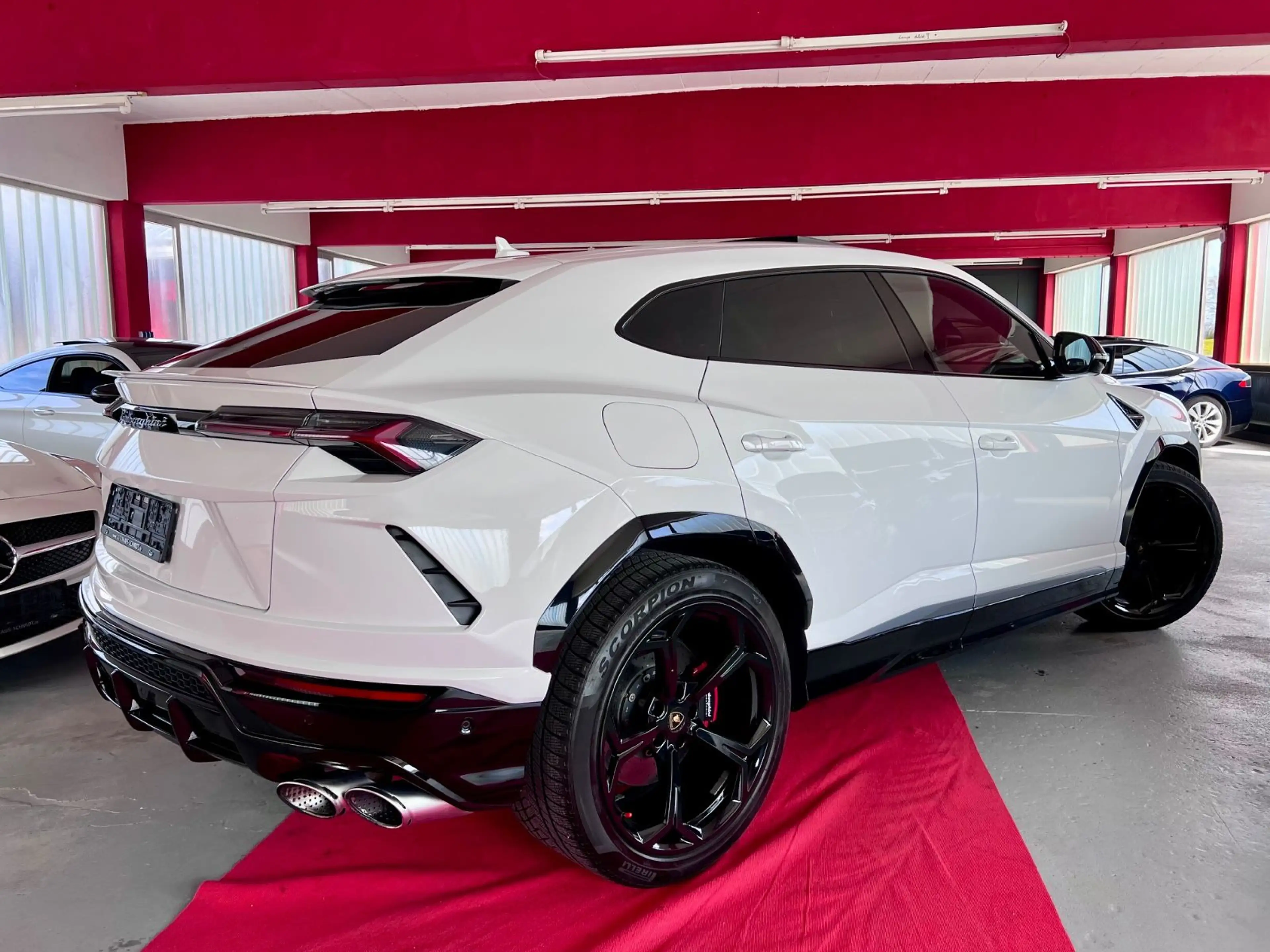 Lamborghini Urus Panorama B&O 360° ACC Hud Massage Lüftung — photo 9