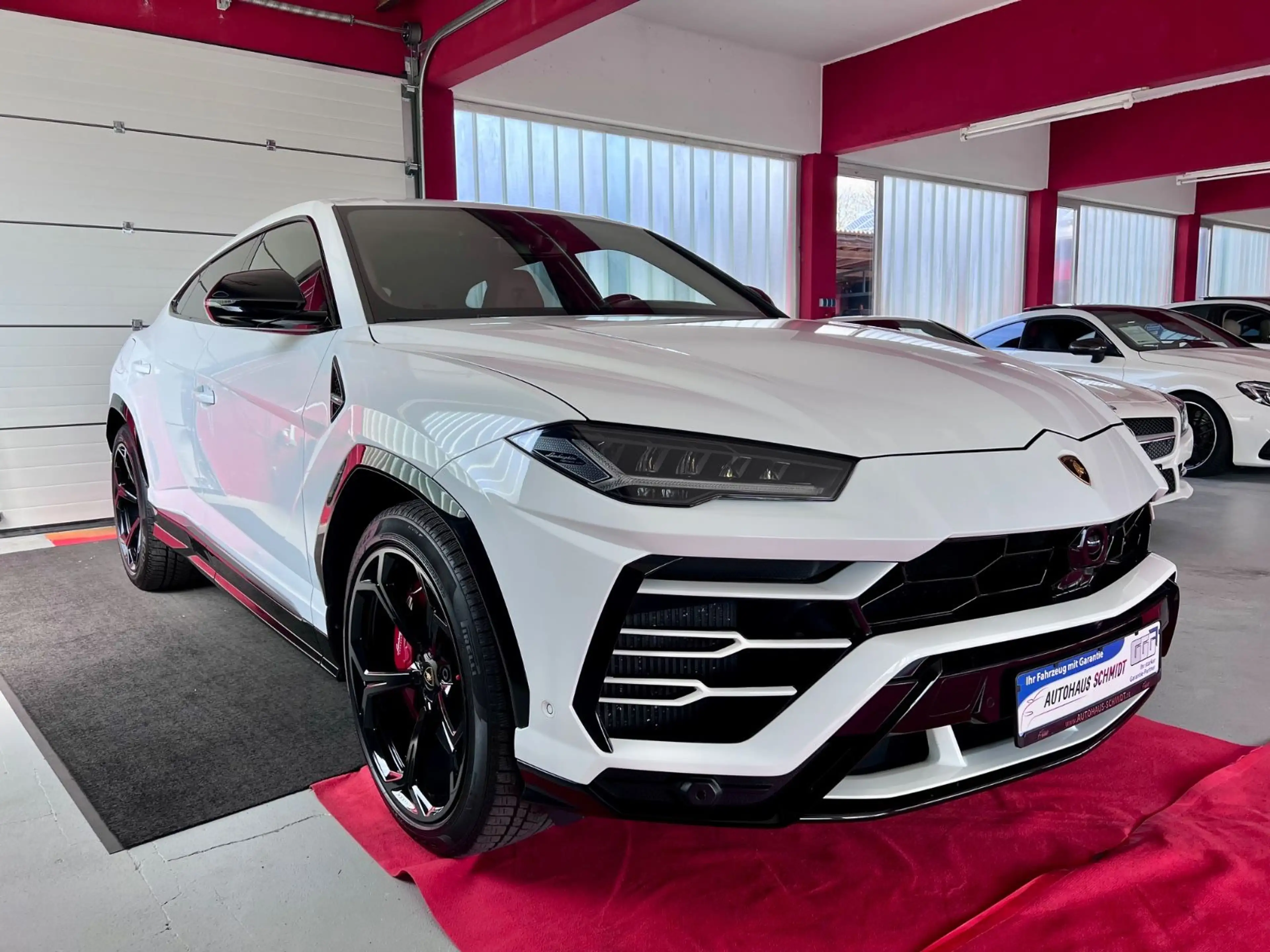 Lamborghini Urus Panorama B&O 360° ACC Hud Massage Lüftung — photo 2
