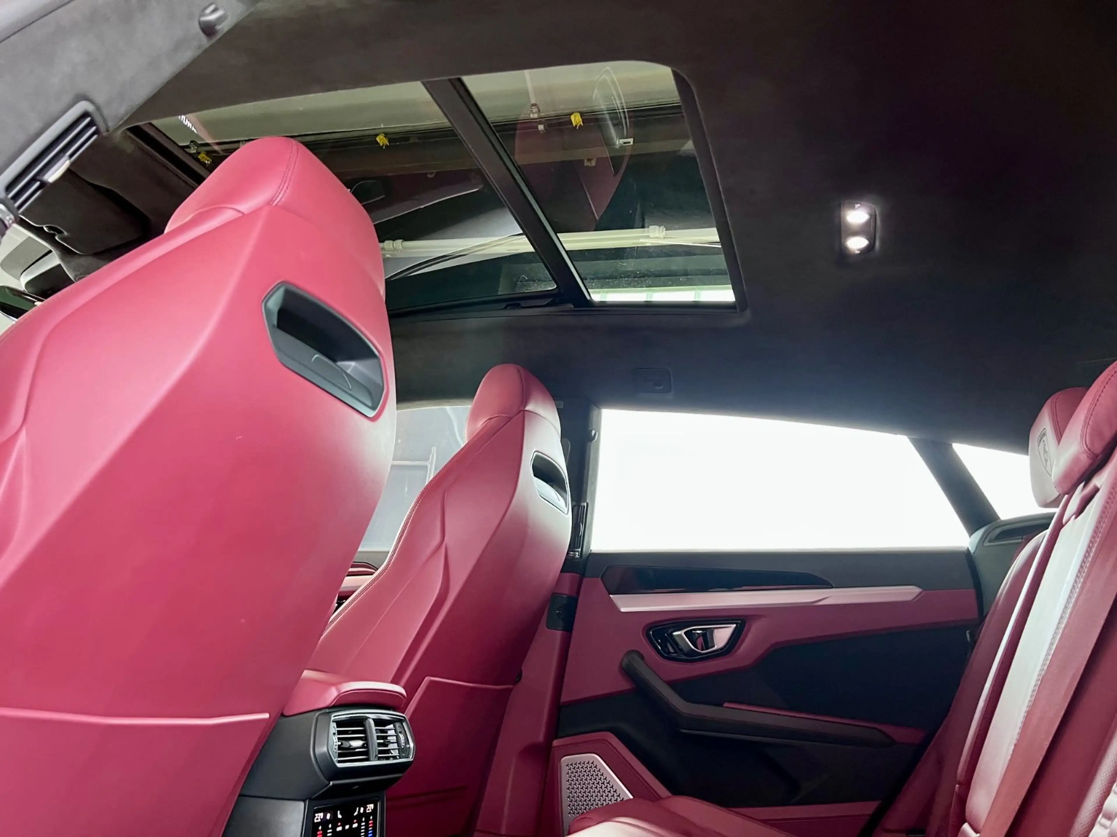 Lamborghini Urus Panorama B&O 360° ACC Hud Massage Lüftung — photo 12