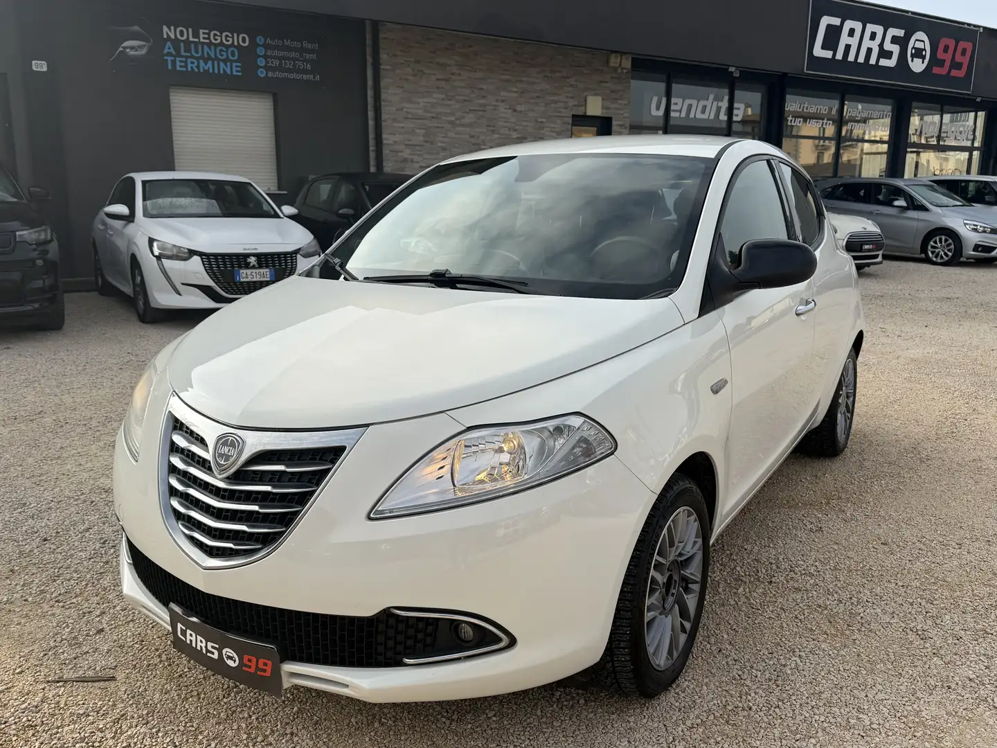 Lancia Ypsilon 1.2 8v Platinum 69cv Bianco - 1