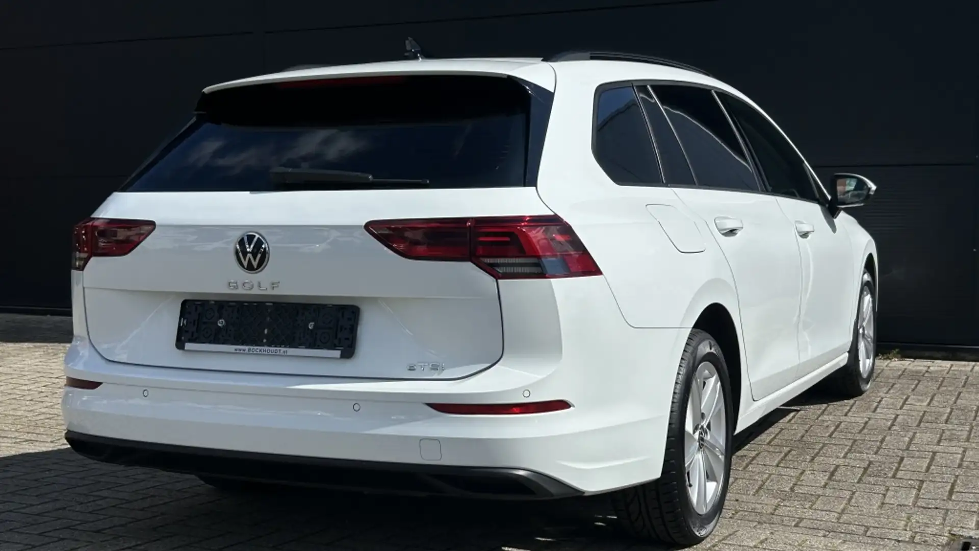 Volkswagen Golf Variant 1.5 eTSI Life | Navi | Sfeer | Adaptive Cruise White - 2