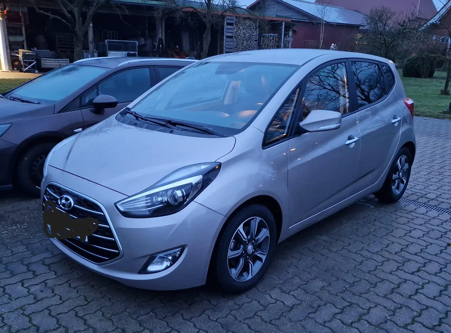 Hyundai iX20 ix20 1.6 blue Style Beige - 1