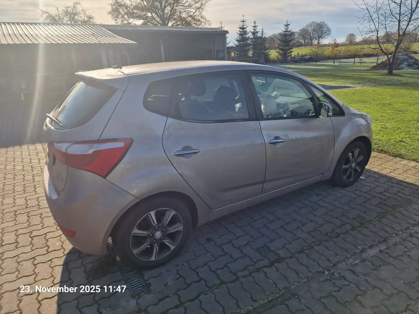 Hyundai iX20 ix20 1.6 blue Style Beige - 2
