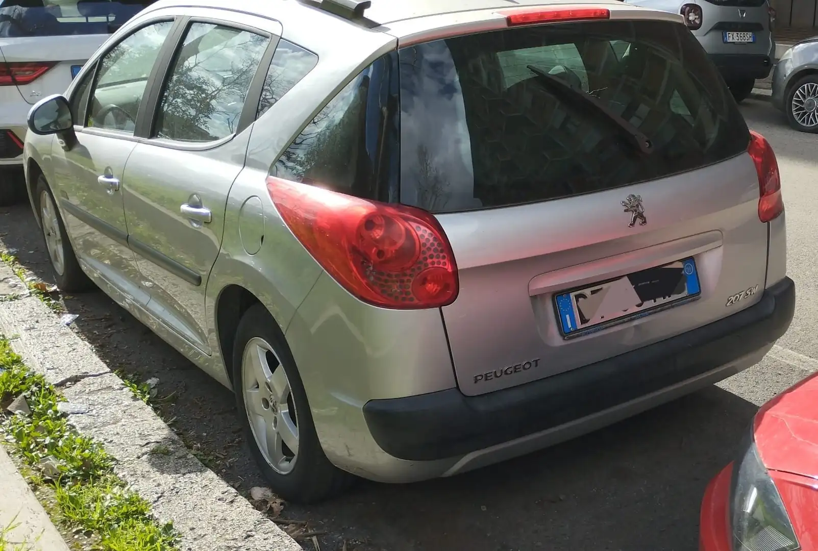 Peugeot 207 207 SW 1.4 8v X-Line eco-Gpl FL Argento - 2